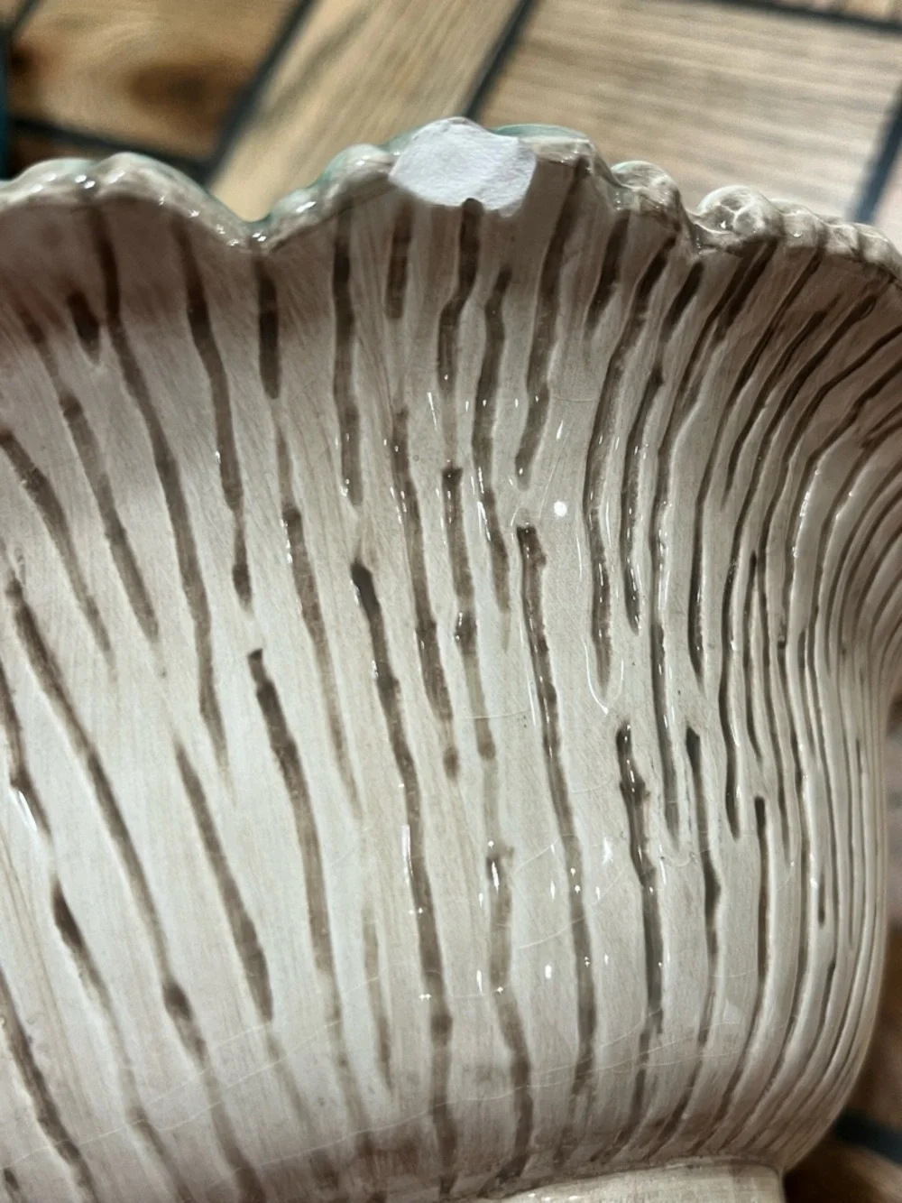 Fitz and Floyd Textured Ceramic Bowl 1990 raspberry woodland